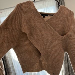 Lulus Woman’s Large Crossbody sweater in Khaki